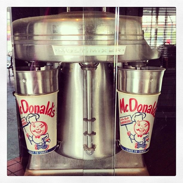 une image de la machine à milk shake qui lança l'empire Mc Donald
